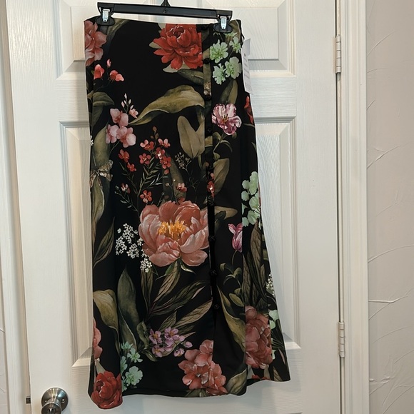 MESTIZA Althea Crepe Floral Print Midi A-Line Skirt - Picture 2 of 16
